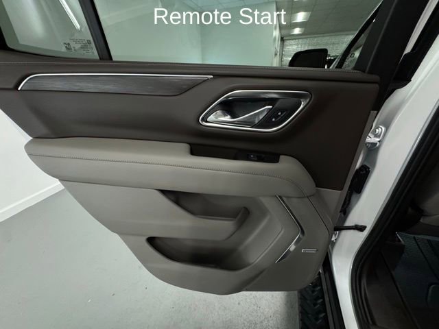 Used 2024 Chevrolet Tahoe Z71 w/ Luxury Package AWD/4WD image 9