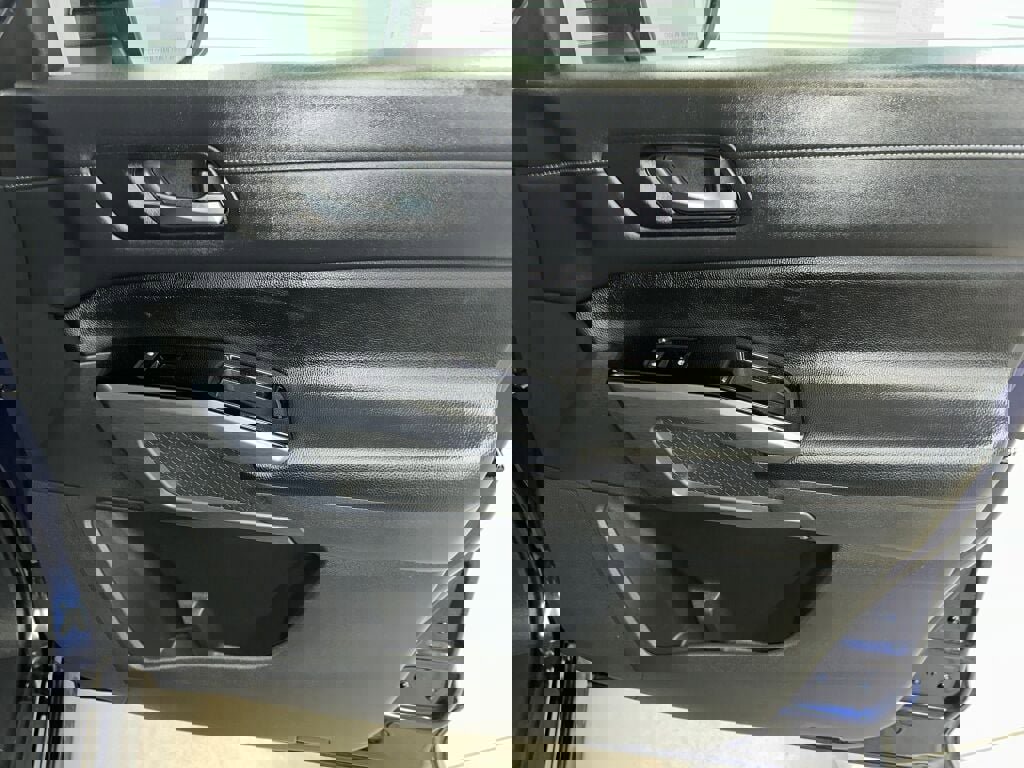 Used 2023 Nissan Pathfinder SL image 29