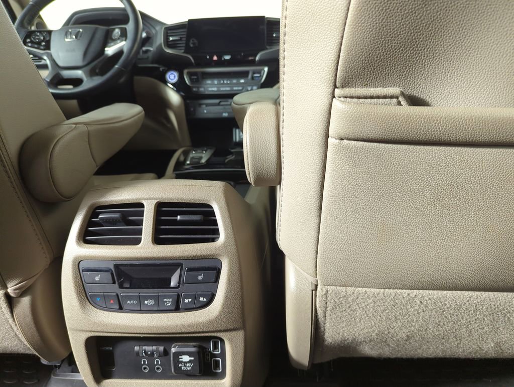 Used 2019 Honda Pilot Touring image 30