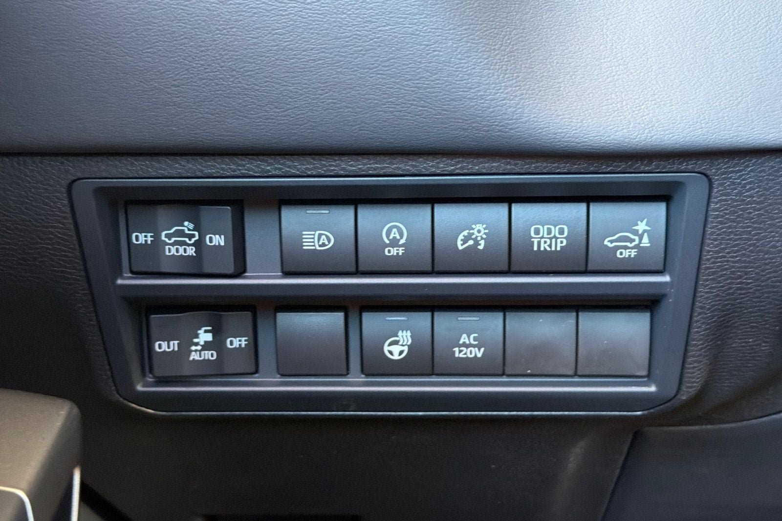 New 2026 Toyota Tundra Platinum AWD/4WD image 30
