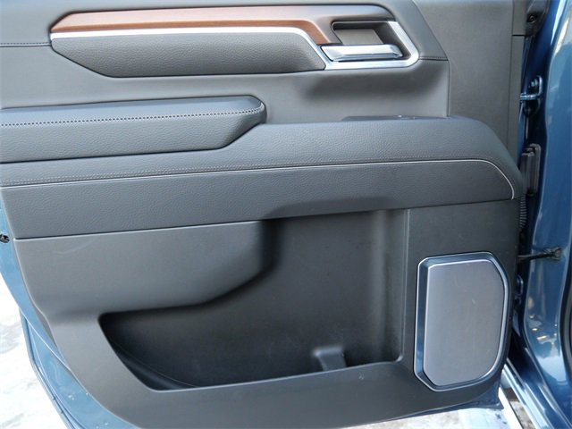 Used 2024 GMC Sierra 3500 Denali w/ Denali Reserve Package image 15