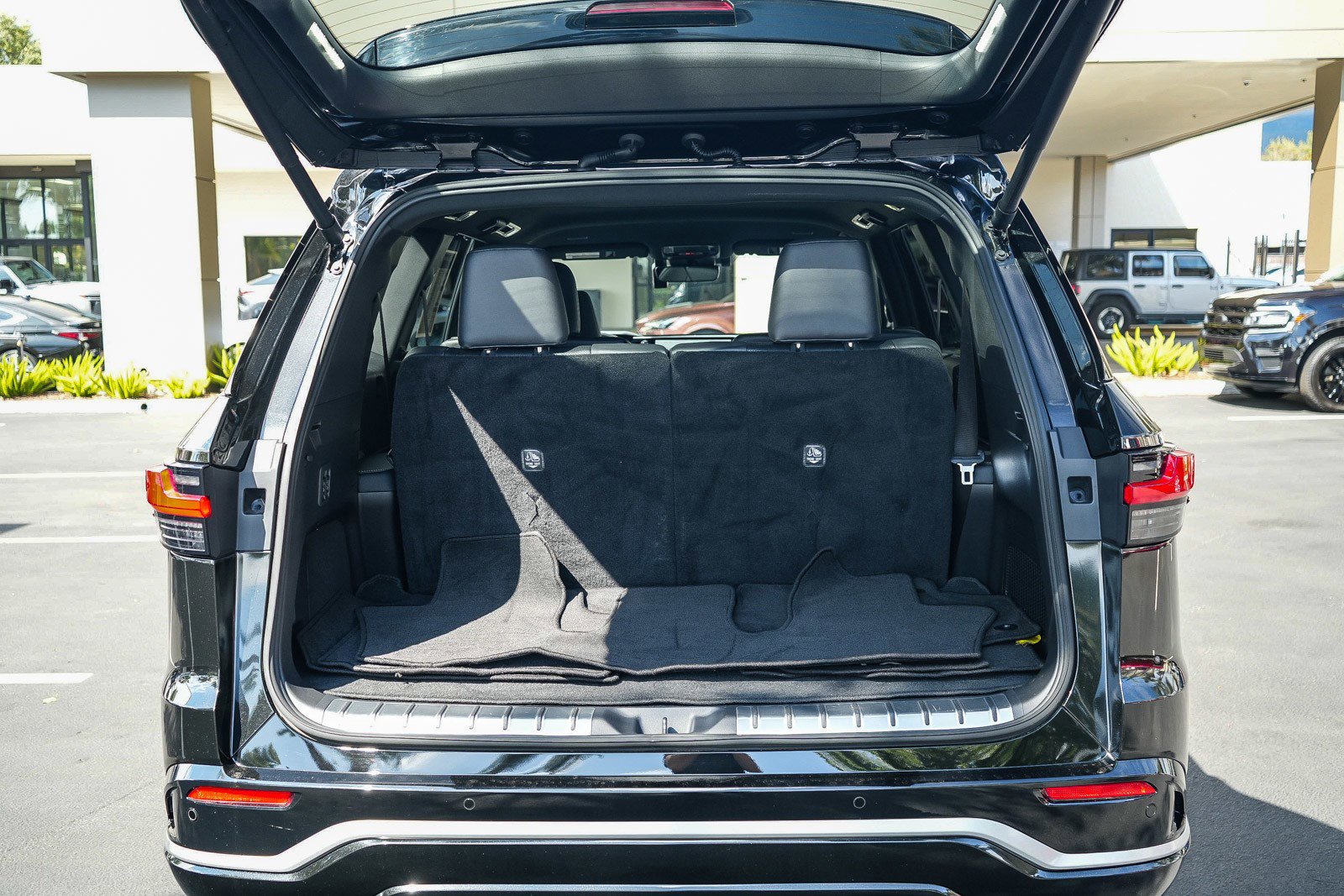 Used 2025 Lexus TX 500h AWD w/ Technology Package image 25