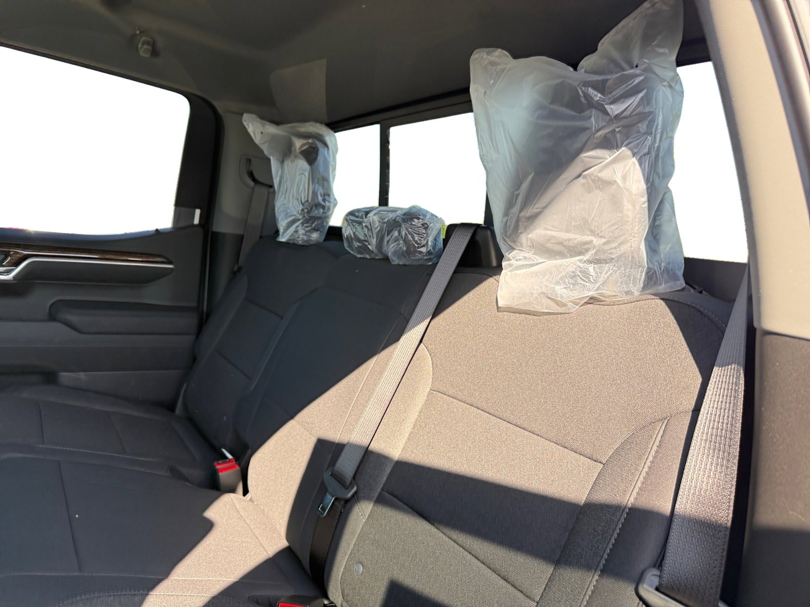 New 2026 GMC Sierra 1500 SLE w/ Preferred Package AWD/4WD image 16