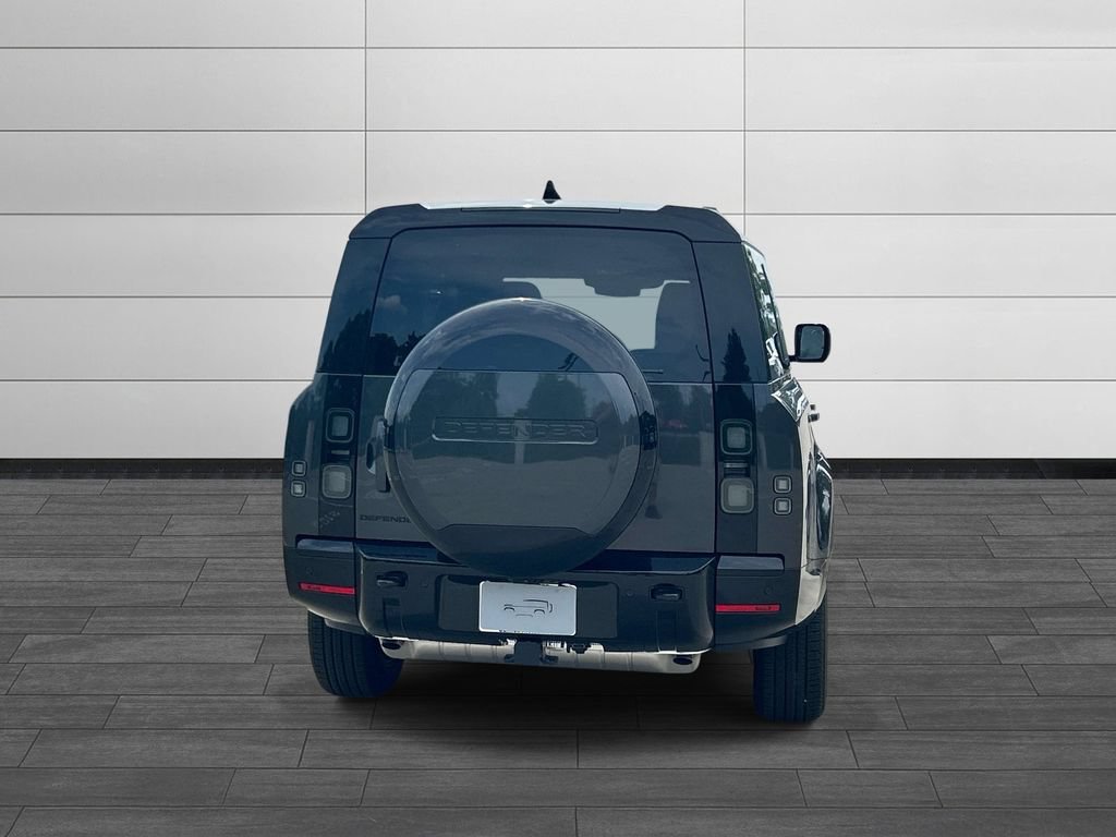New 2026 Land Rover Defender 130 X-Dynamic SE AWD/4WD image 4