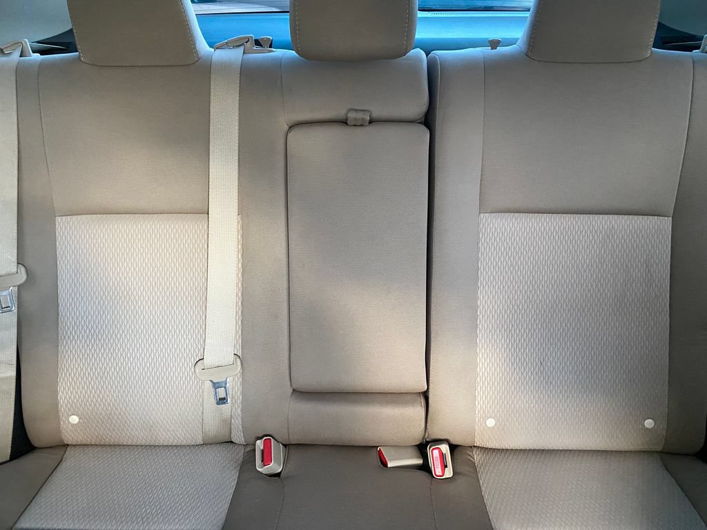 Used 2015 Toyota Corolla LE FWD image 18