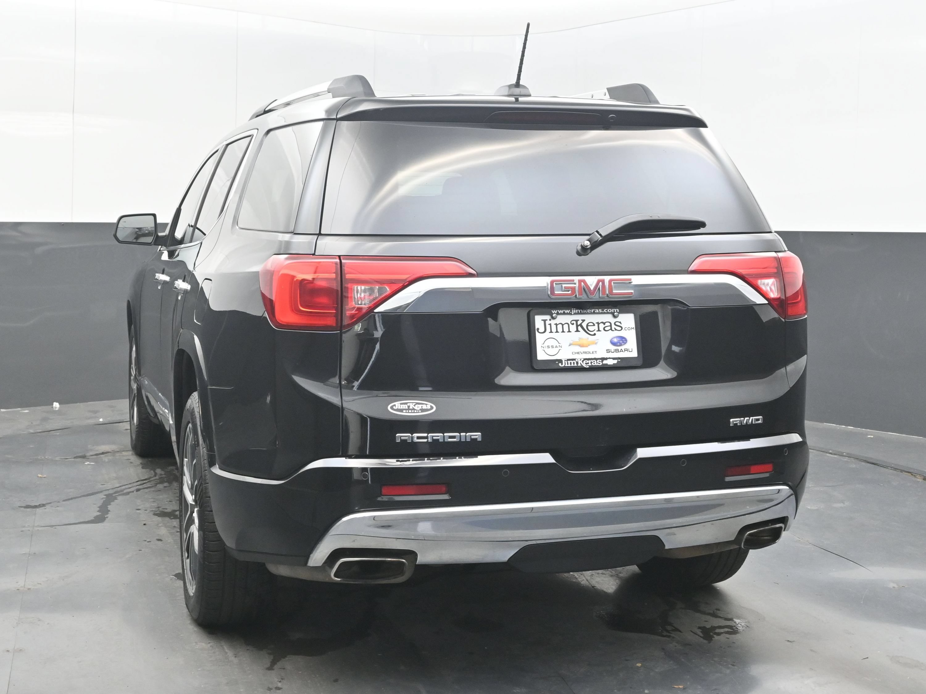 Used 2018 GMC Acadia Denali w/ Technology Package AWD/4WD image 8