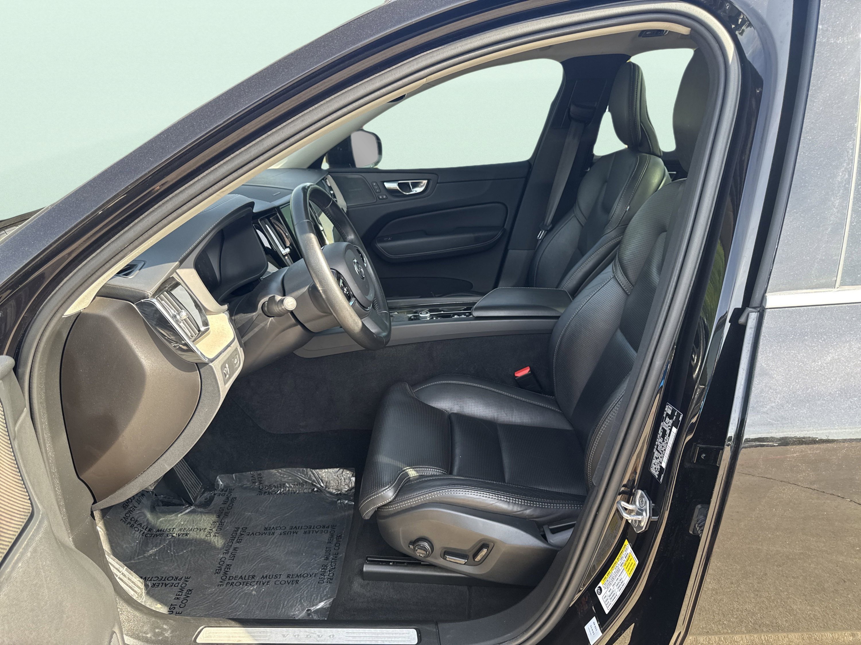 Used 2021 Volvo XC60 T5 Inscription image 14