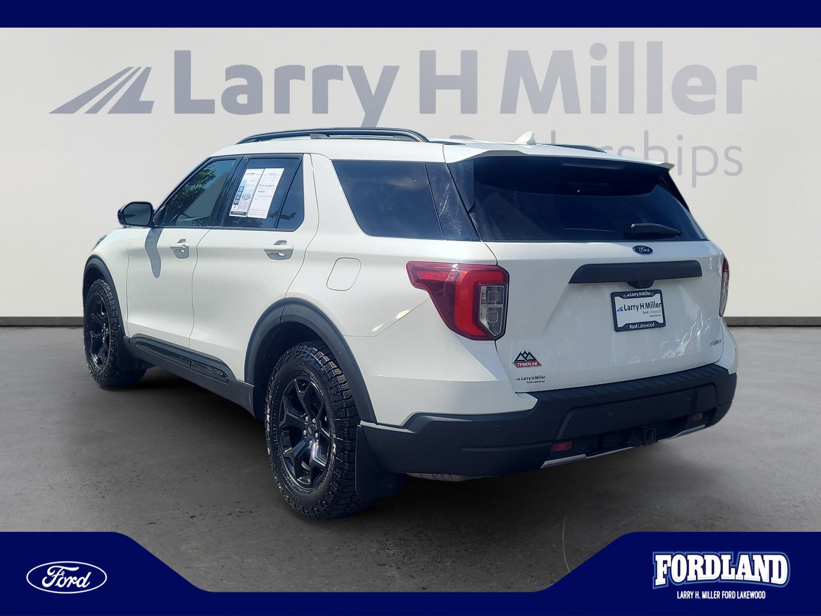 Used 2023 Ford Explorer Timberline w/ Timberline Technology Package AWD/4WD image 3