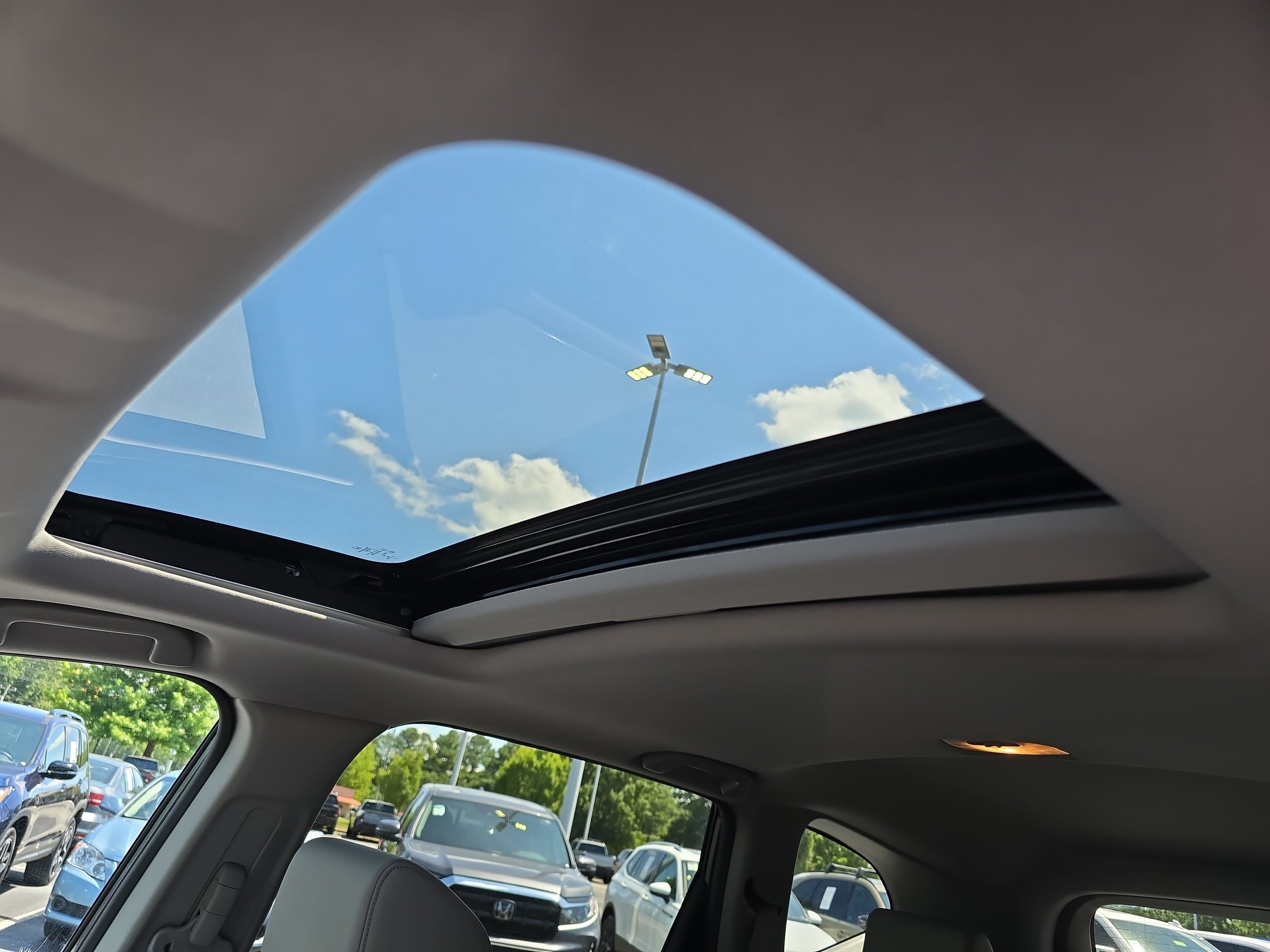 Used 2021 Honda CR-V Touring image 28