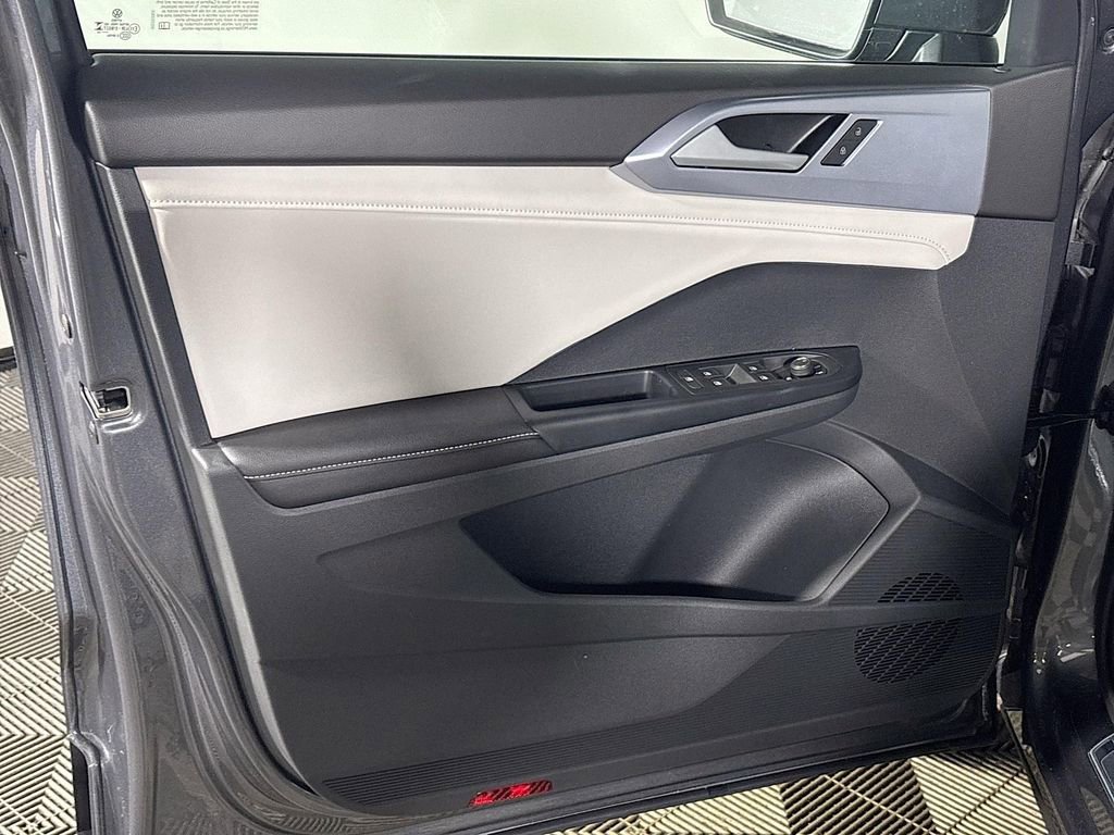 New 2026 Volkswagen Taos SE AWD/4WD image 10