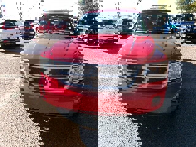 Used 2011 Dodge Dakota Big Horn image 3