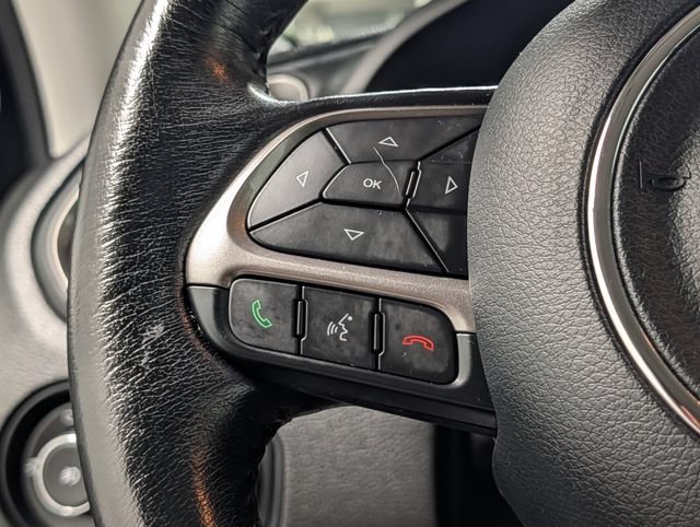 Used 2022 Jeep Renegade Latitude w/ Convenience Group AWD/4WD image 19
