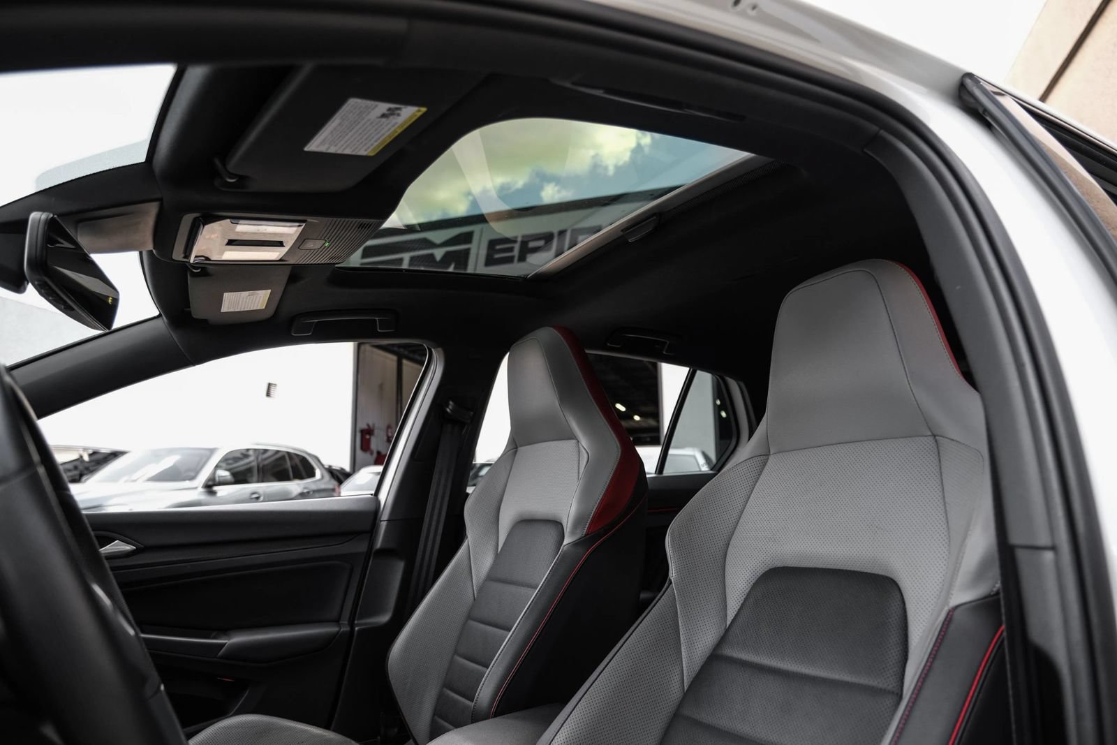 Used 2022 Volkswagen GTI Autobahn FWD image 4