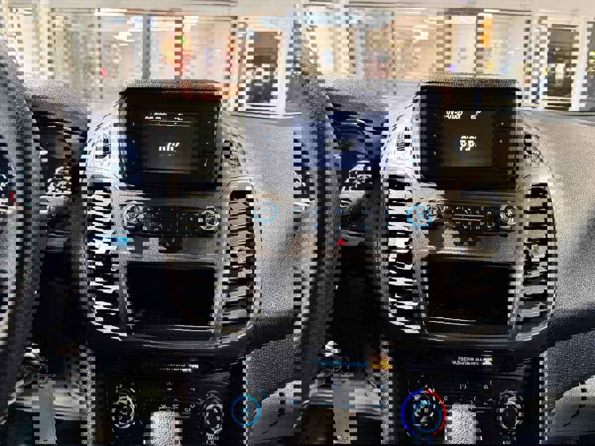 Used 2020 Ford Transit Connect XL image 18