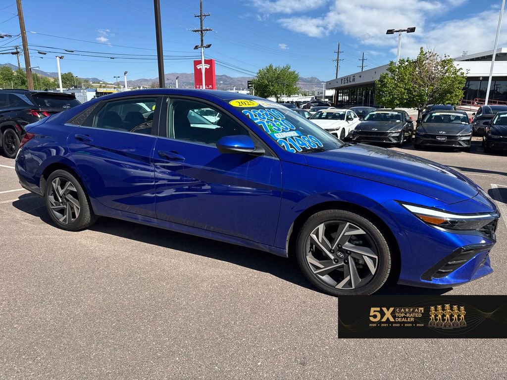 Certified 2025 Hyundai Elantra SEL FWD image 5