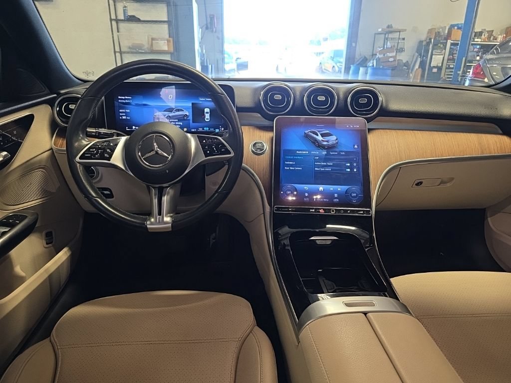 Used 2022 Mercedes-Benz C 300 Sedan image 4