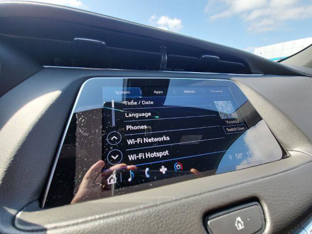 Used 2023 Cadillac XT4 Luxury w/ Cold Weather Package image 13