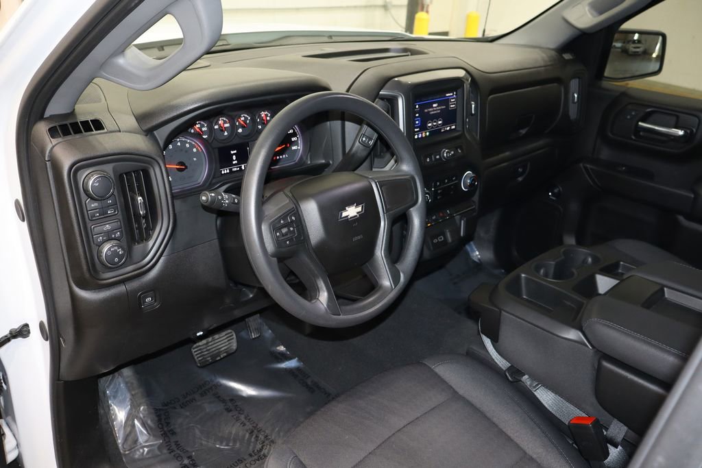 Used 2024 Chevrolet Silverado 1500 Custom w/ Turbomax Blackout Package image 34