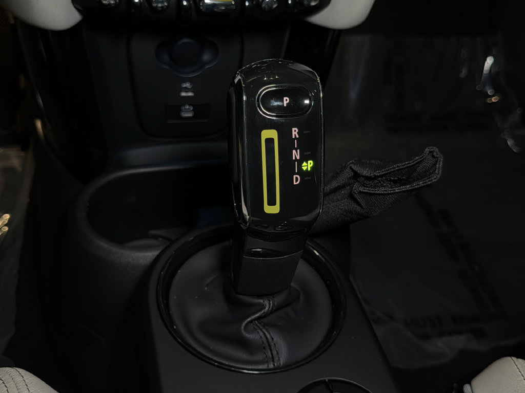 Used 2023 MINI Cooper SE FWD image 25