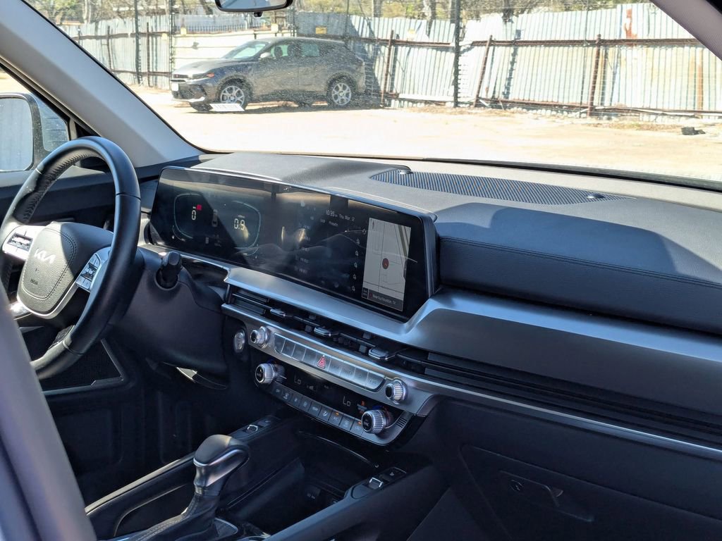 Used 2025 Kia Telluride S image 29
