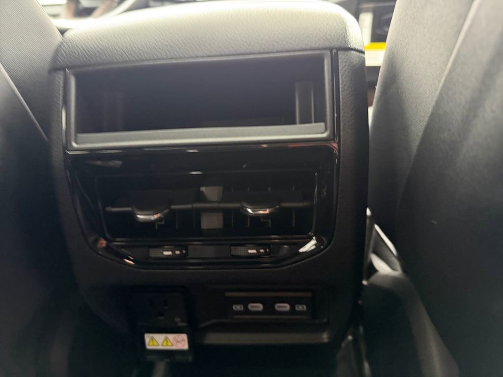 New 2026 Jeep Grand Cherokee Laredo image 16