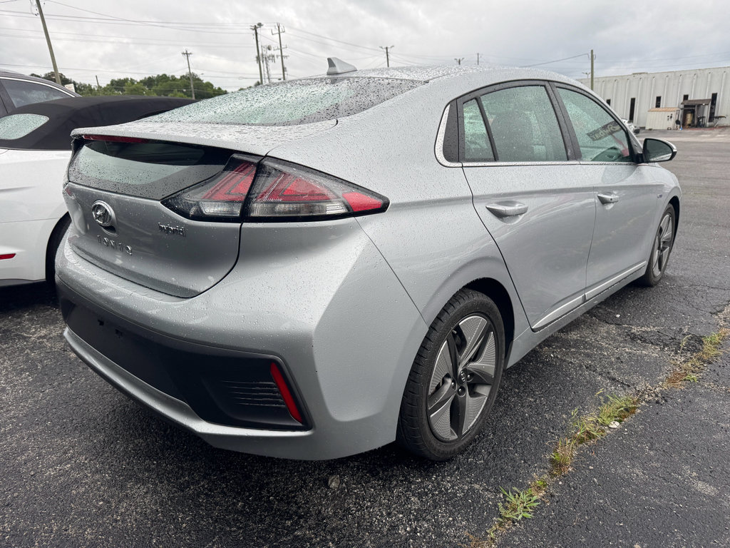 Used 2020 Hyundai Ioniq SEL FWD image 2