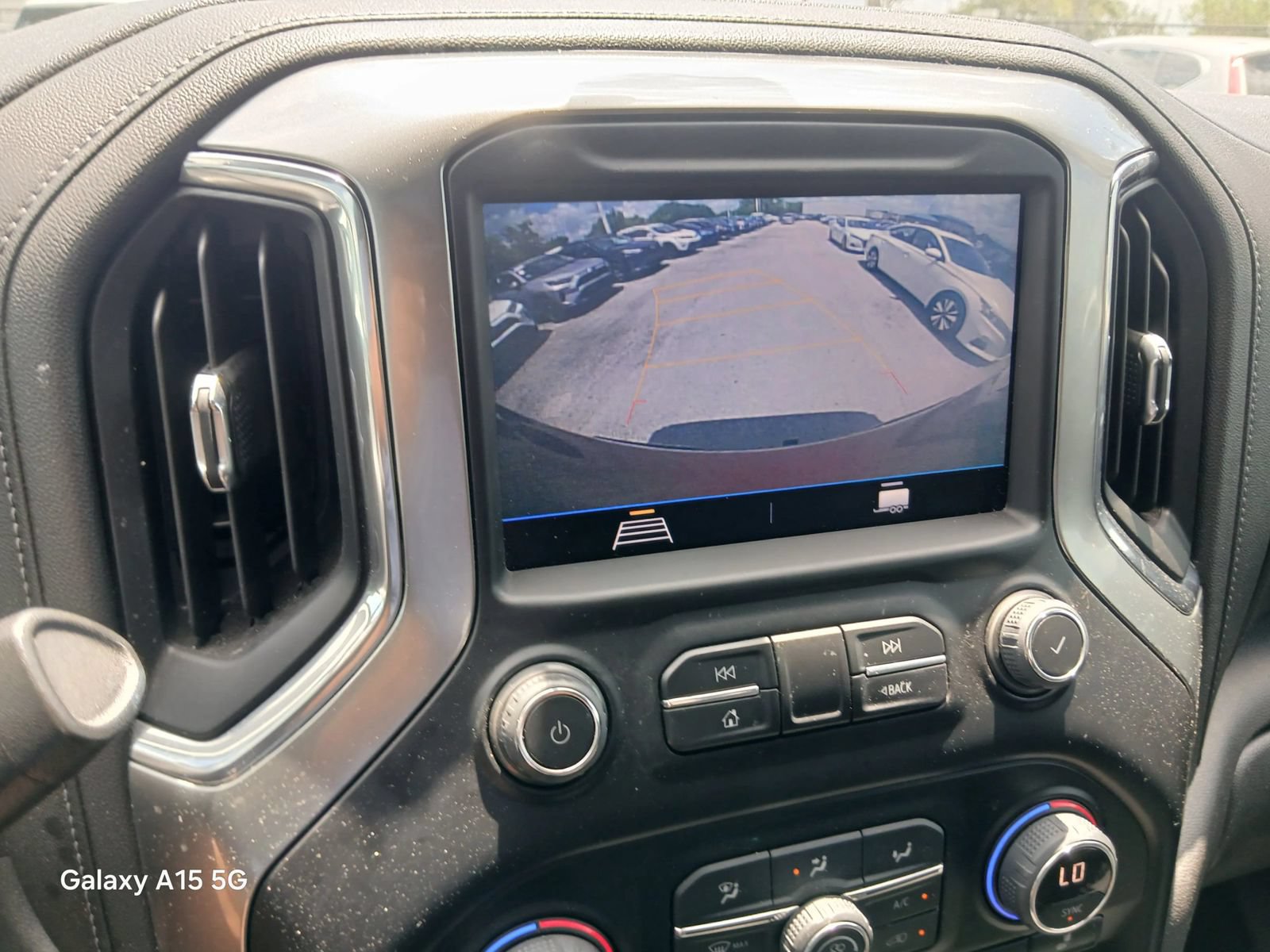 Used 2021 Chevrolet Silverado 1500 LT w/ Bed Protection Package RWD image 31