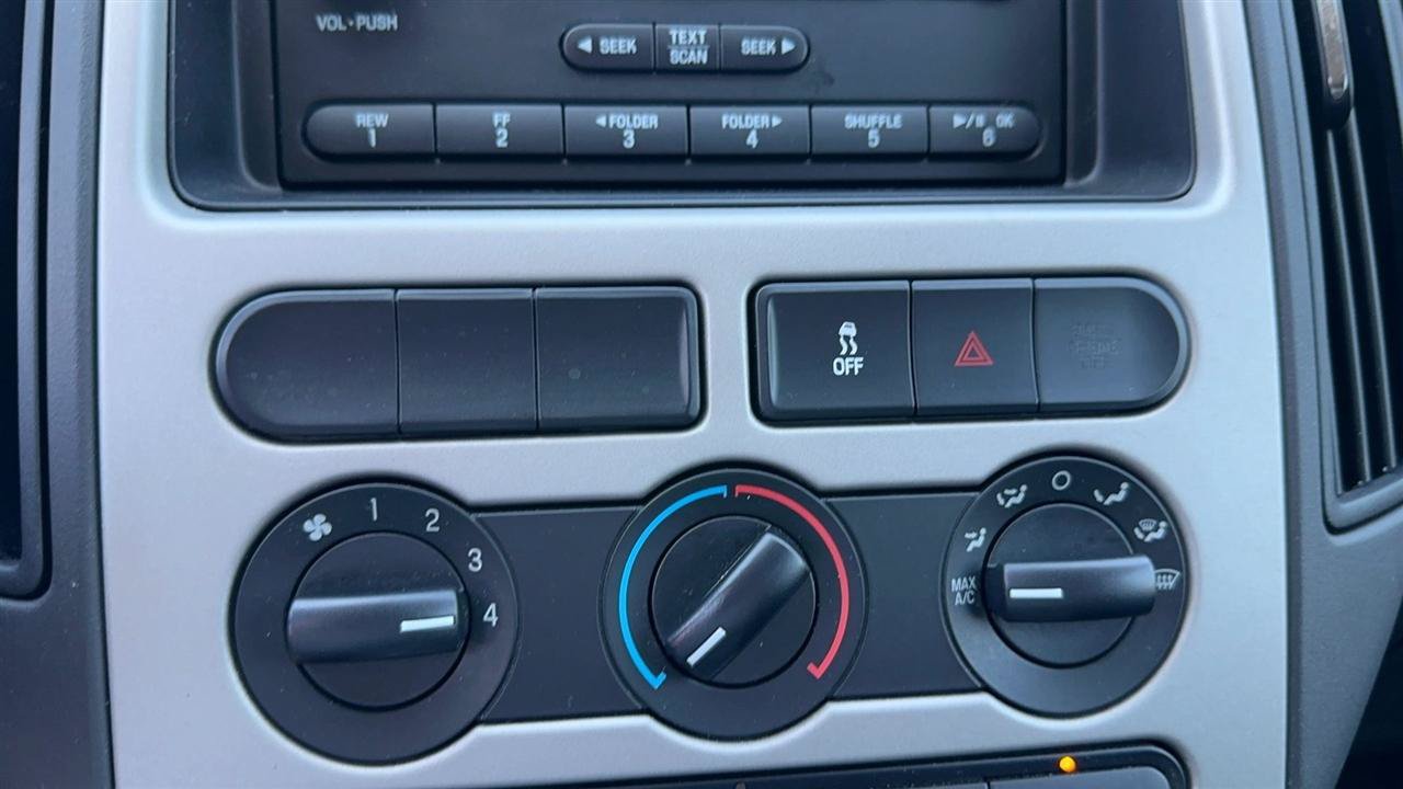 Used 2010 Ford Edge SE FWD image 28