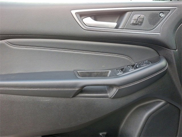 Used 2024 Ford Edge Titanium image 13