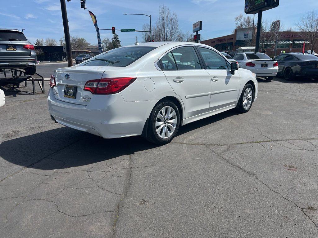Used 2015 Subaru Legacy 2.5i Premium w/ Moonroof Package AWD/4WD image 8
