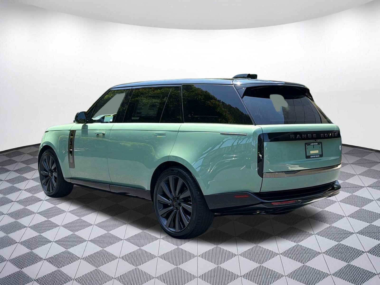 New 2026 Land Rover Range Rover SV AWD/4WD image 3