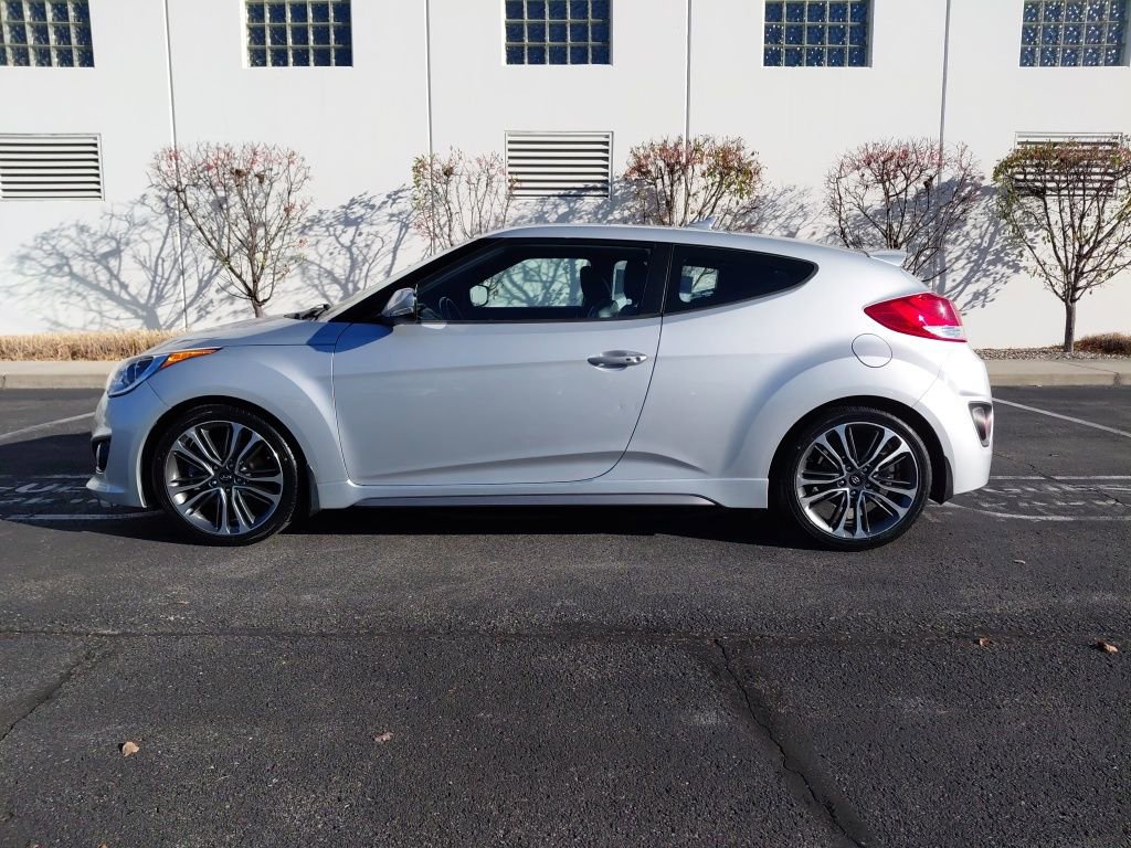 Used 2016 Hyundai Veloster Turbo image 5