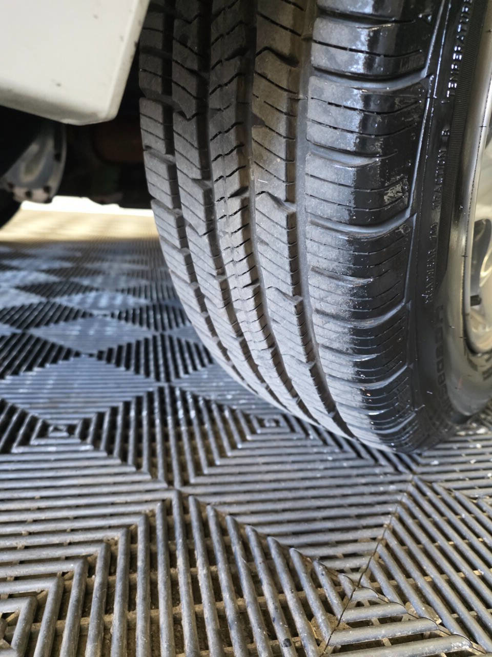 Used 2000 Ford Mustang Base 2dr Convertible RWD image 35