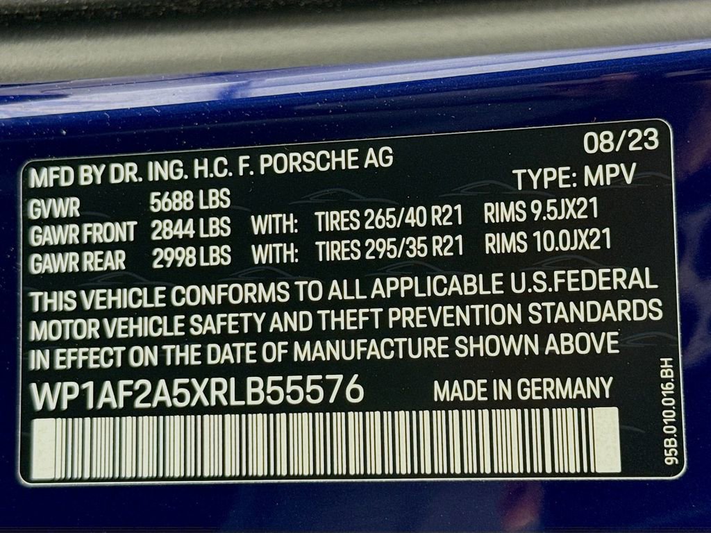 Certified 2024 Porsche Macan GTS image 37