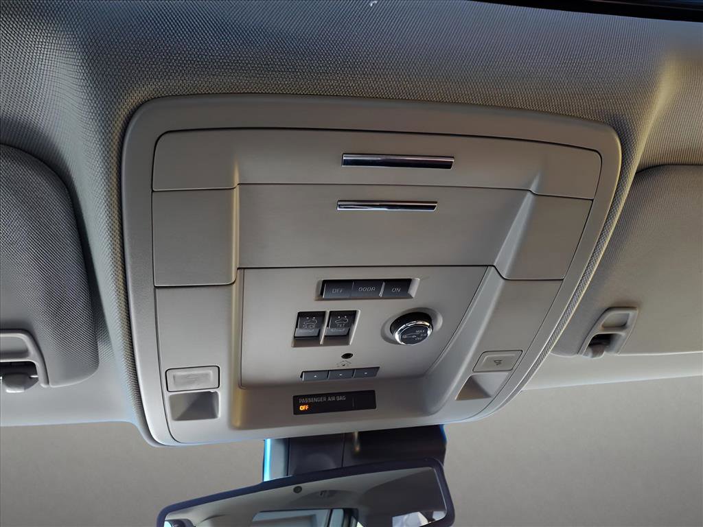 Used 2019 Chevrolet Suburban Premier w/ Premier Plus Edition image 21