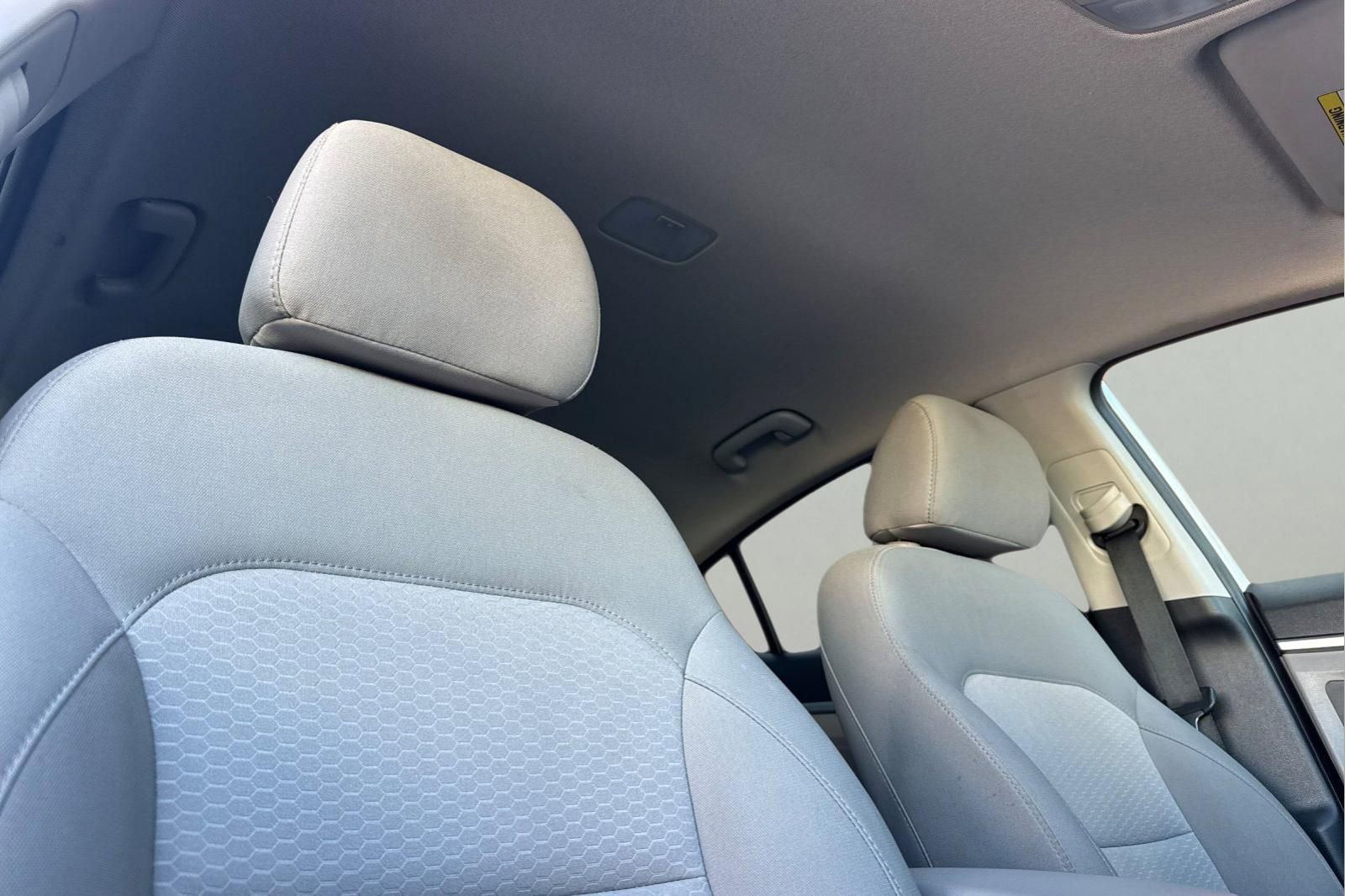 Used 2020 Hyundai Elantra SEL image 20