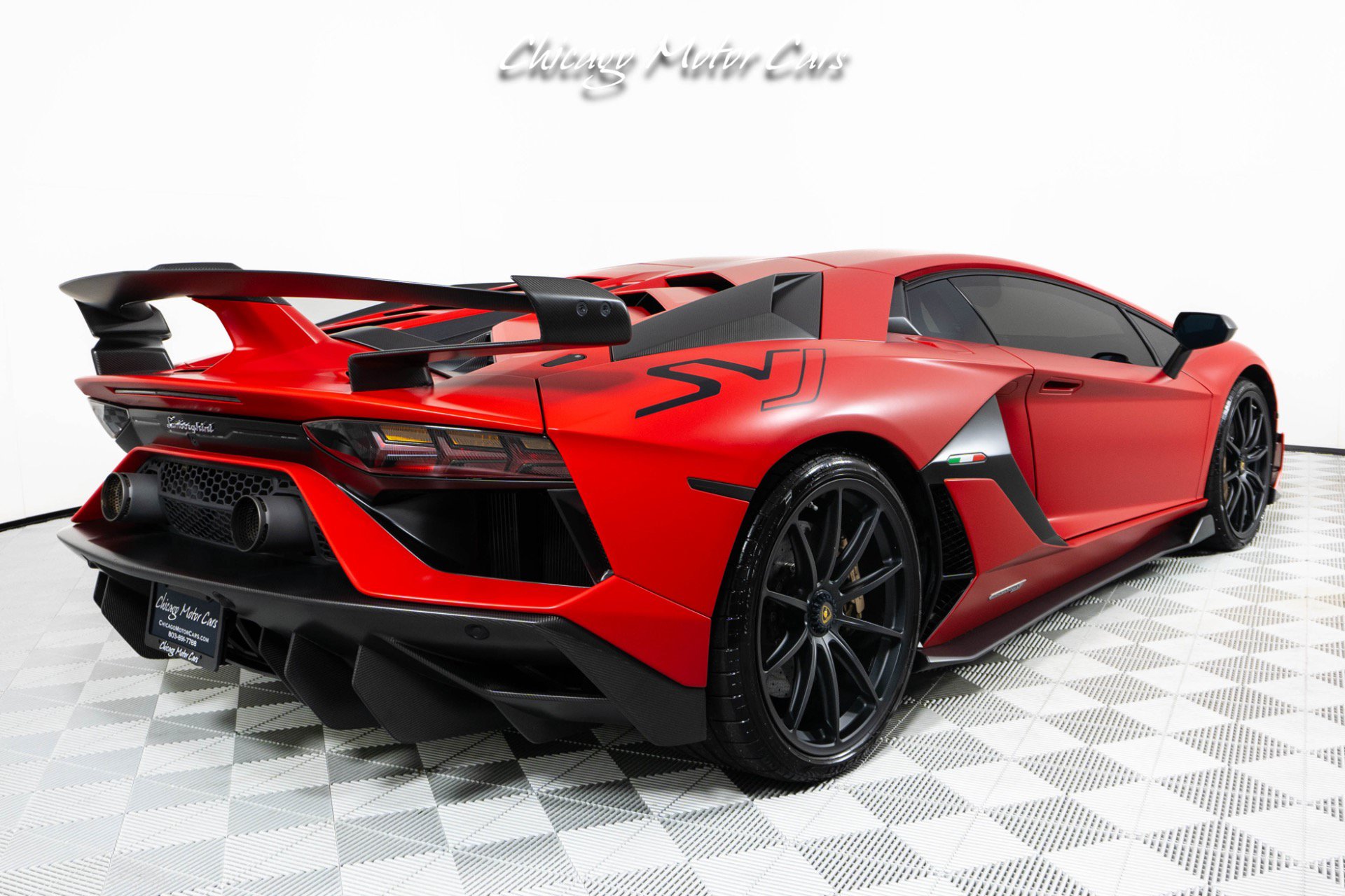 Used 2019 Lamborghini Aventador SVJ AWD/4WD image 17