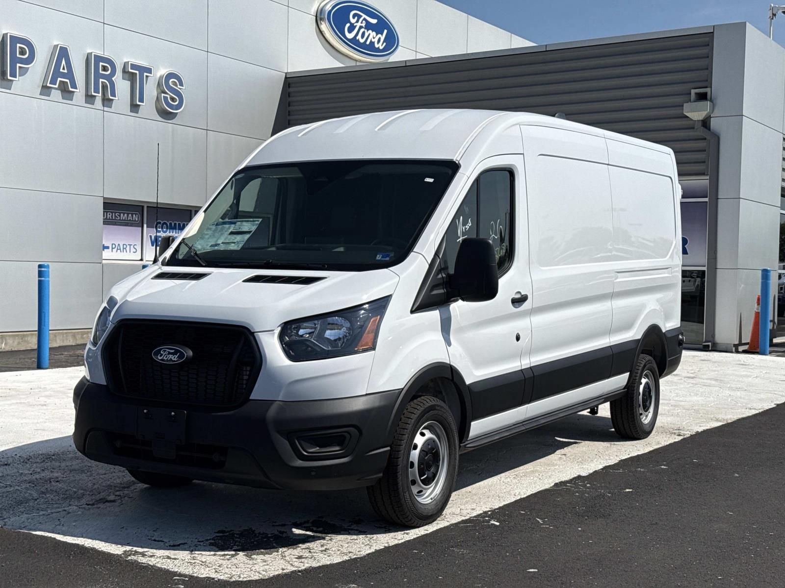 New 2026 Ford Transit 250 148 Medium Roof w/ Load Area Protection Package RWD image 7