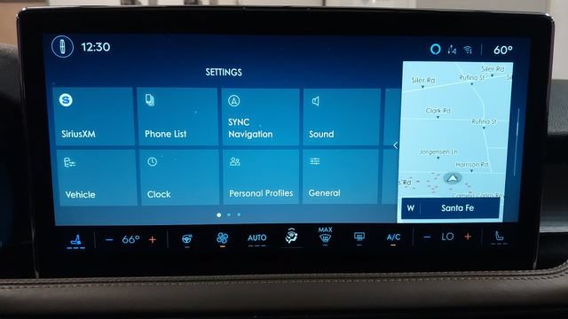 Used 2025 Lincoln Corsair AWD w/ Equipment Group 101A image 21