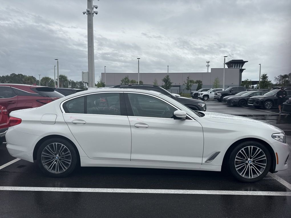 Used 2019 BMW 530i image 2