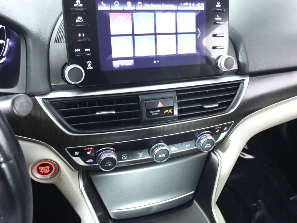 Used 2021 Honda Accord Touring image 16