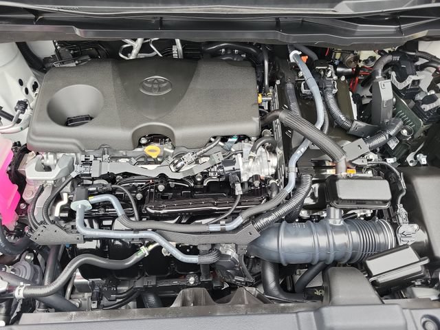 Used 2025 Toyota Sienna XSE FWD image 32