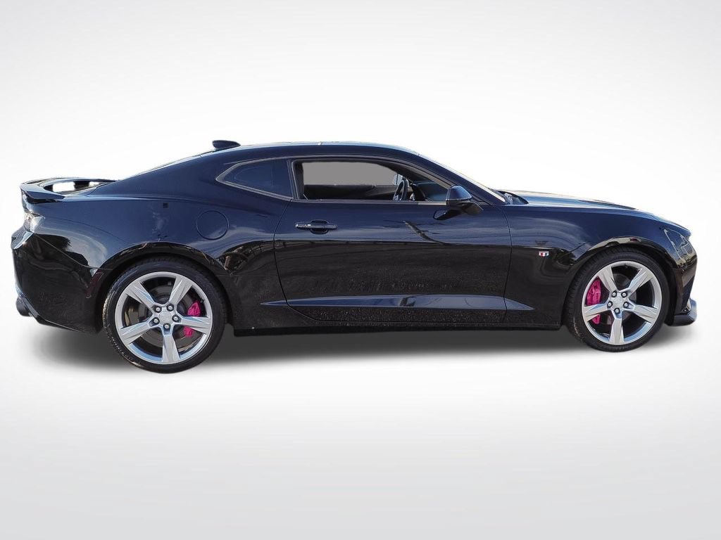 Used 2016 Chevrolet Camaro SS RWD image 8