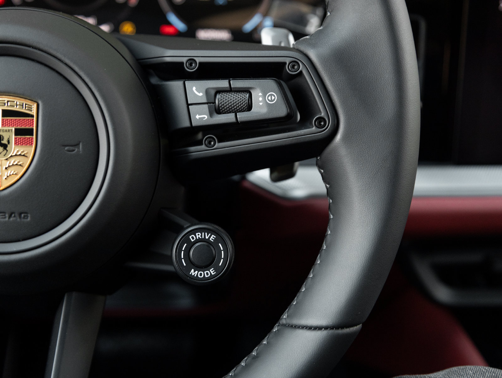 New 2026 Porsche Cayenne Coupe AWD/4WD image 15