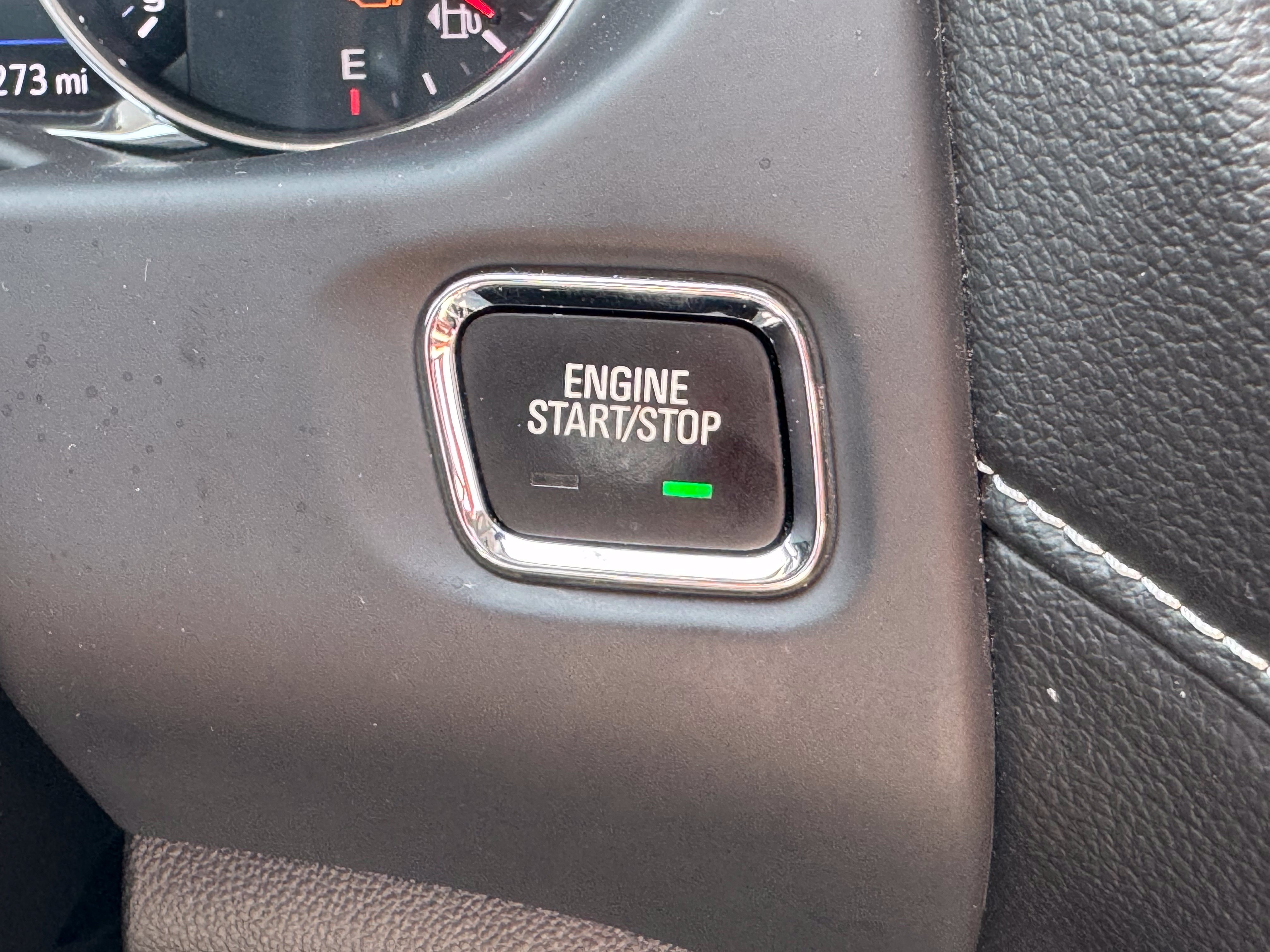 Used 2022 GMC Acadia SLT w/ Technology Package AWD/4WD image 46