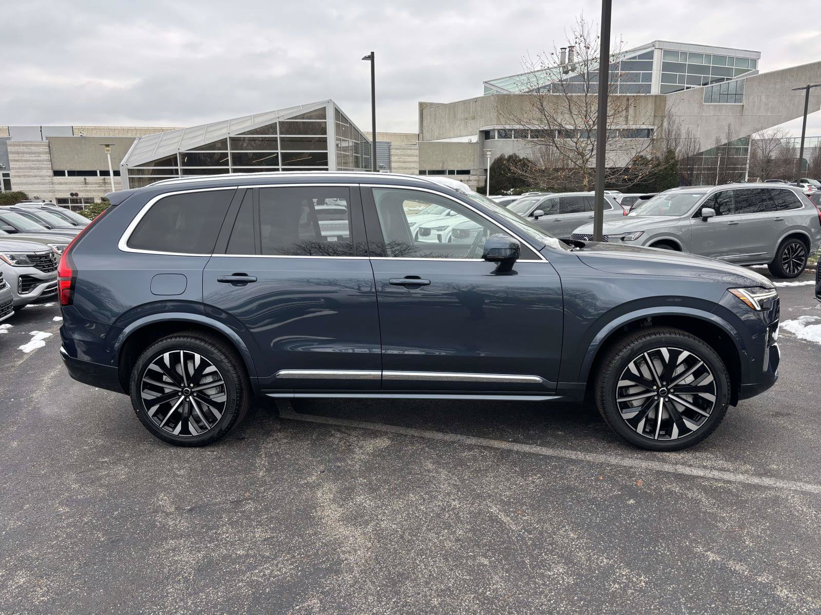 Certified 2026 Volvo XC90 B6 Plus w/ Protection Package Premier AWD/4WD image 8