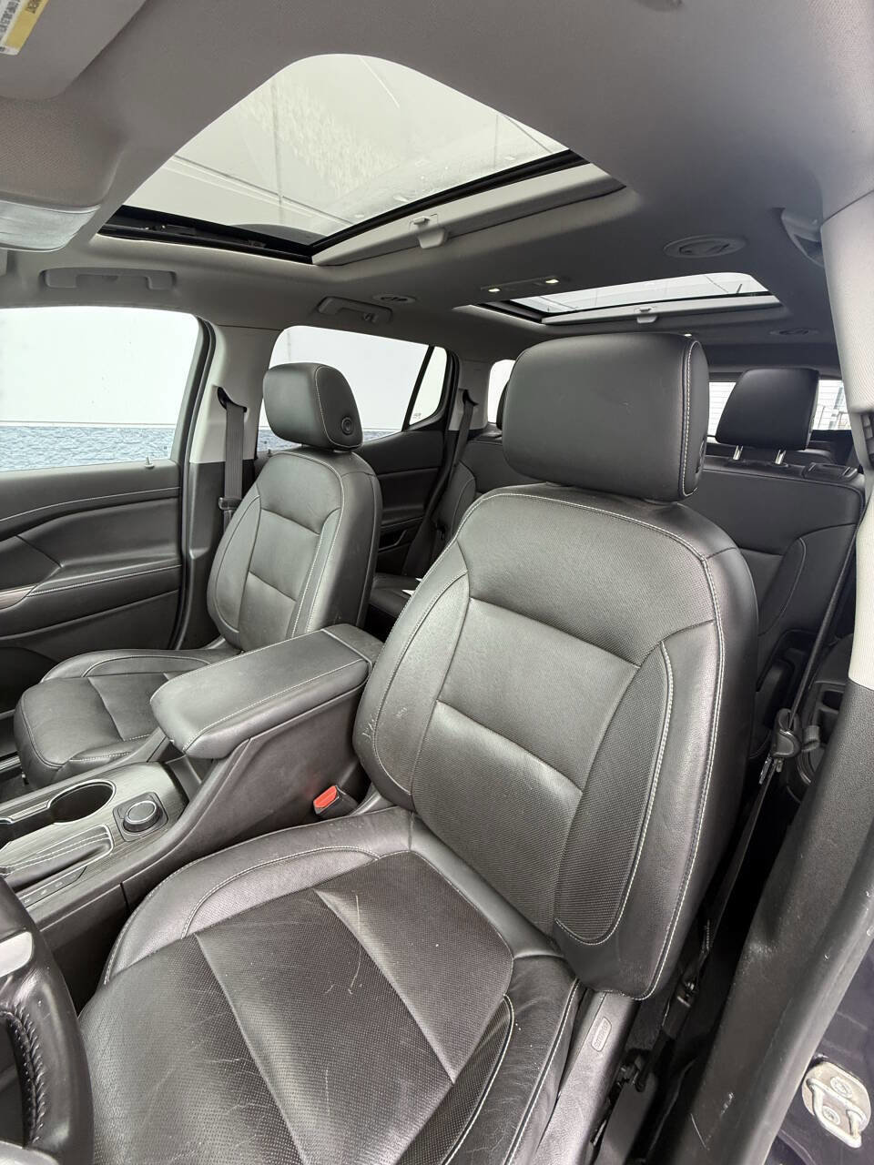 Used 2019 GMC Acadia SLT w/ LPO, Floor Liner Package image 22