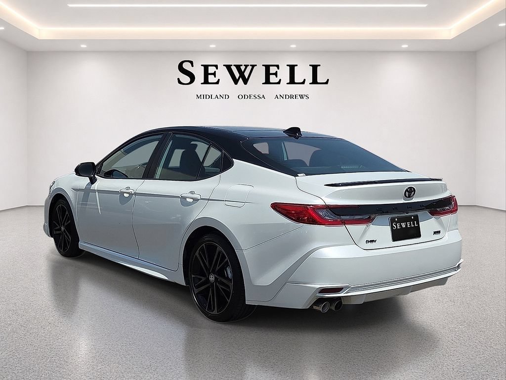 Used 2025 Toyota Camry Hybrid FWD image 3