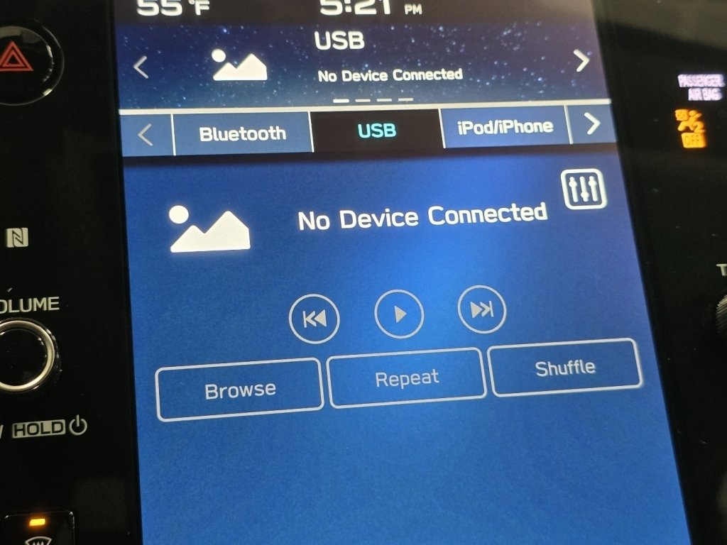 Used 2023 Subaru Outback Premium image 4