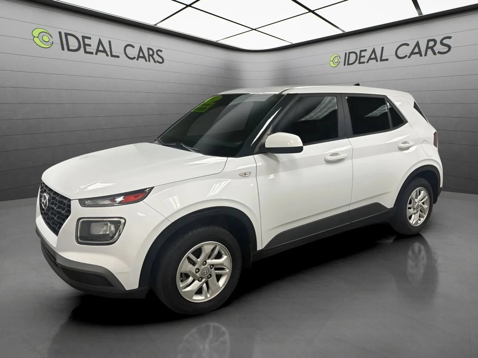 Used 2021 Hyundai Venue SE w/ Cargo Package